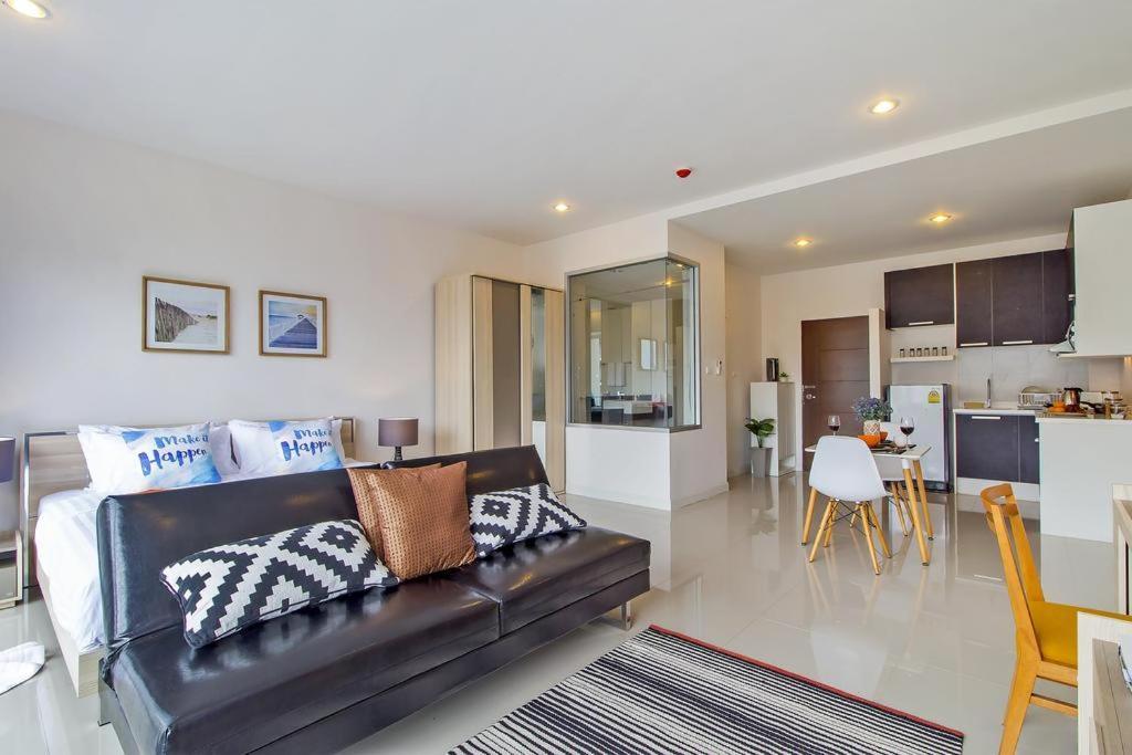 Chic Condo By Resava Karon Exteriér fotografie