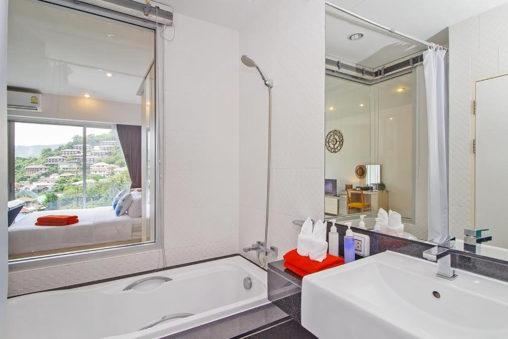 Chic Condo By Resava Karon Pokoj fotografie