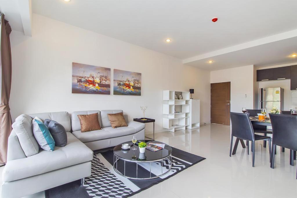 Chic Condo By Resava Karon Exteriér fotografie